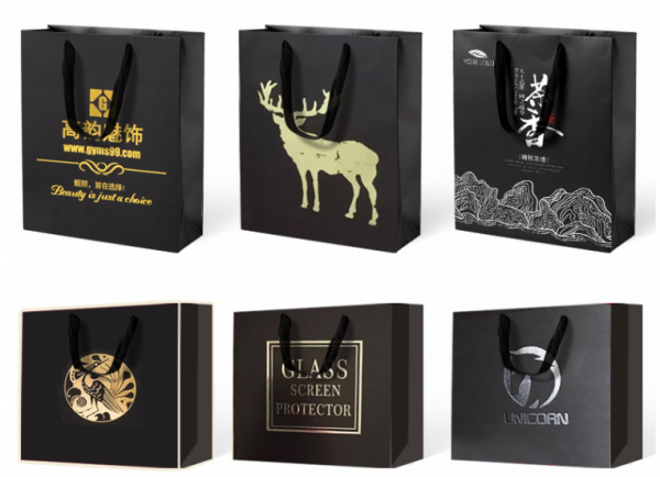 黑卡燙(tang)金手提袋